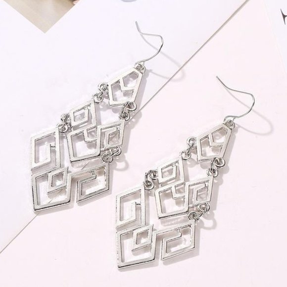 Jewelry - 3/$25 New Silver Geometric Dangle Earrings